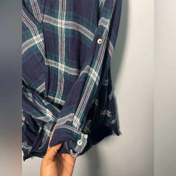 • Plaid Wrap Top Green and Blue - Picture 10 of 14